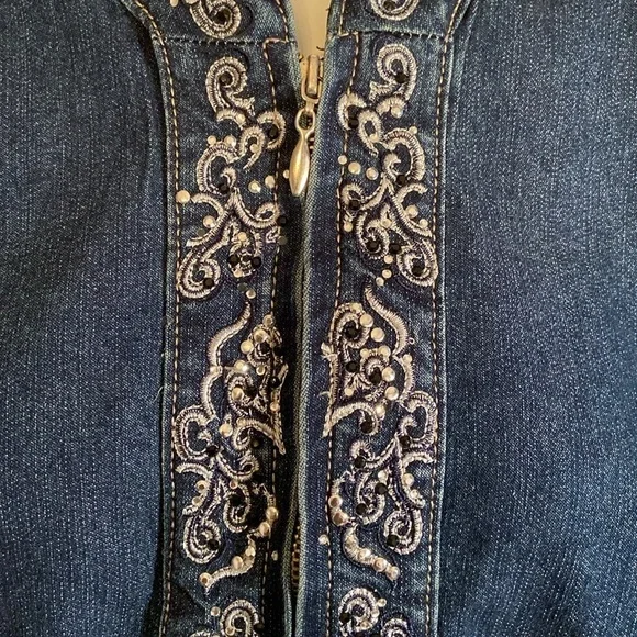 Baccini Women’s Studded Embroidered Cotton Blend Jean Jacket Size 2X Plus Size - Picture 3 of 5